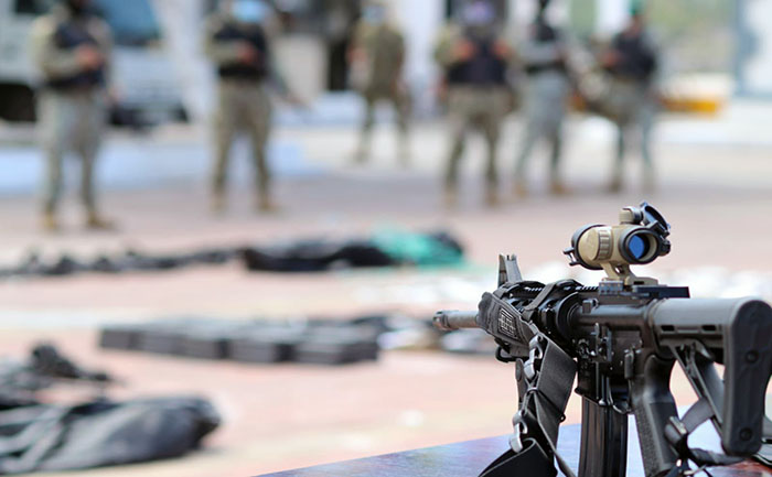 ecuador 221 en-galapagos-intercepta-lancha-rapida-traficando-armamento-a-gran-escala-ecuador221.com_.ec_ En Galápagos interceptan lancha rápida traficando armamento a gran escala