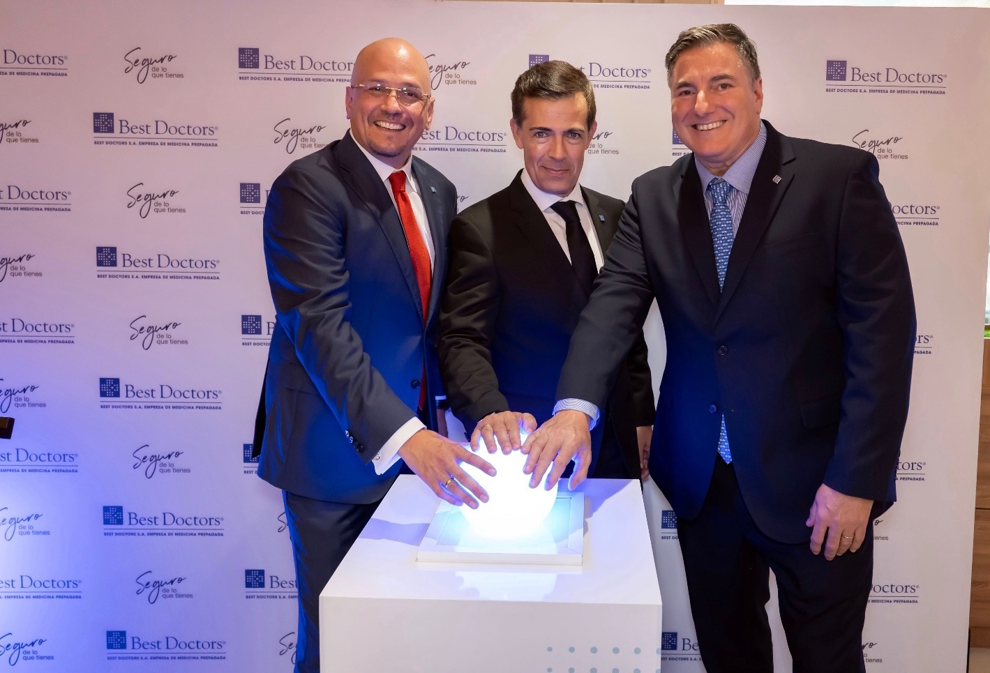 ecuador 221 WhatsApp-Image-2024-04-19-at-11.45.19 Celebrando 30 años de excelencia en el mercado latinoamericano con la inauguración de sus nuevas oficinas en Guayaquil