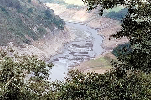 Embalse de Mazar