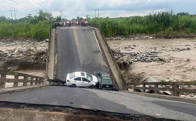 ministerio-de-transporte-instalara-un-puente-en-la-via-la-troncal-el-triunfo-ecuador221.com_.ec_ Ministerio de Transporte instalará un puente bailey en la vía La Troncal - El Triunfo