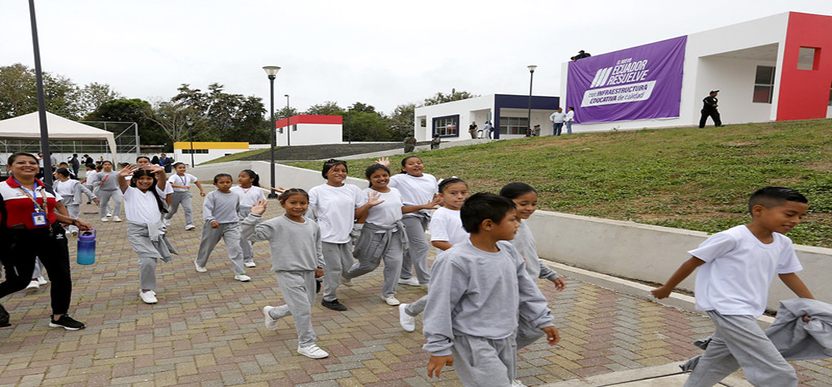 NOBOA-INAUGURA-UE-EN-PAJAN Daniel Noboa entregó la unidad educativa Mayor Campozano, en Paján