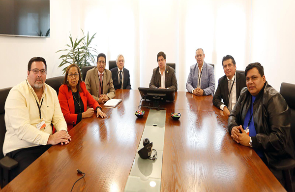 secretario-de-la-administracion-se-reunio-con-los-transportistas-ecuador221.com_.ec_ Secretario de la Administración se reunió con los transportistas