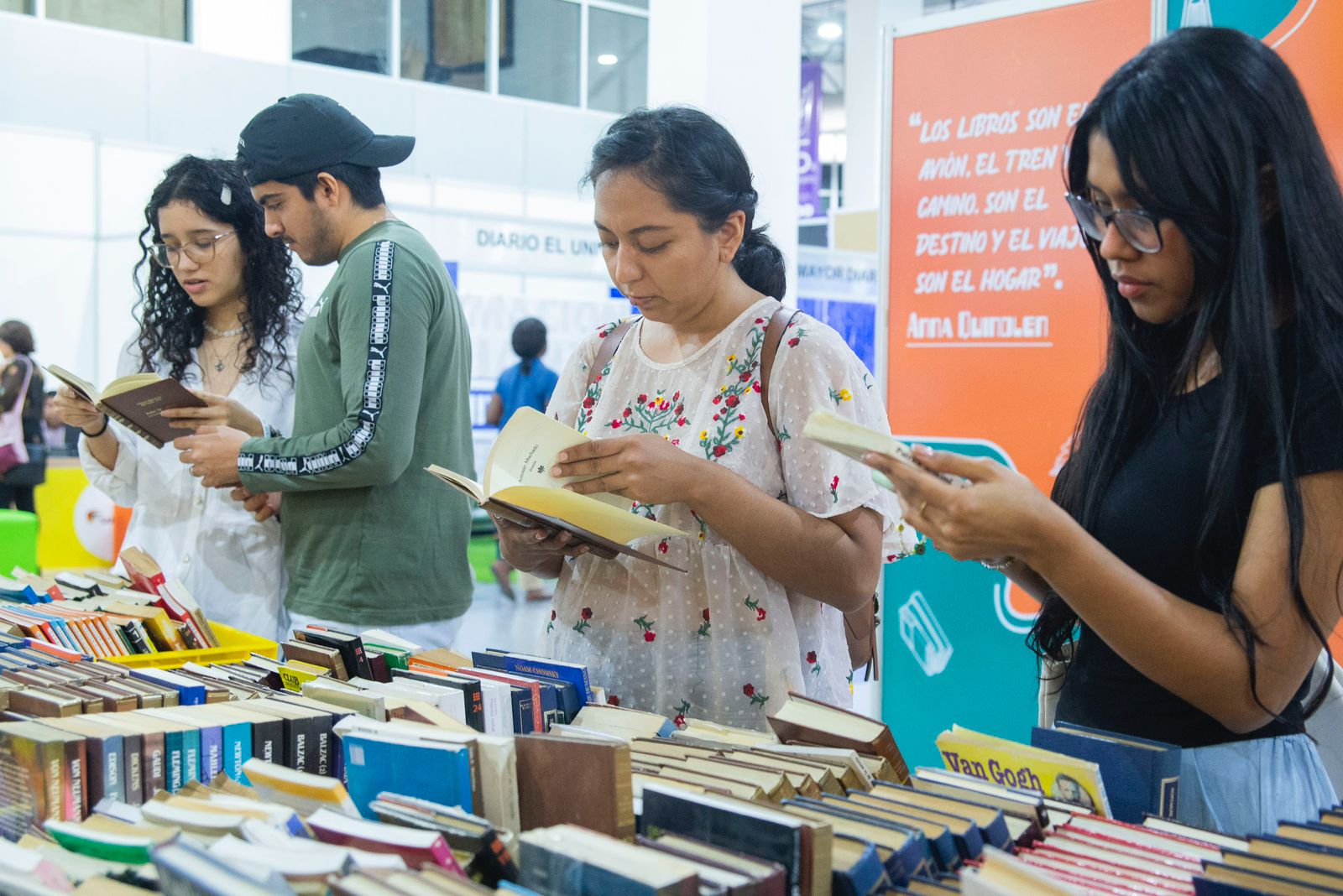 WhatsApp-Image-2024-09-05-at-00.38.33-2 Feria Internacional del libro celebra sus 10 años de creación