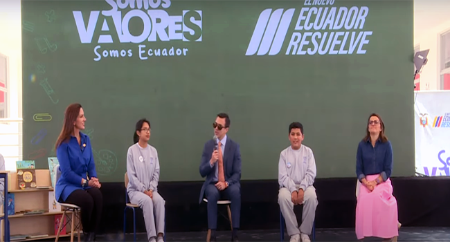 Inaguración de la Unidad Educativa Cutuglagua