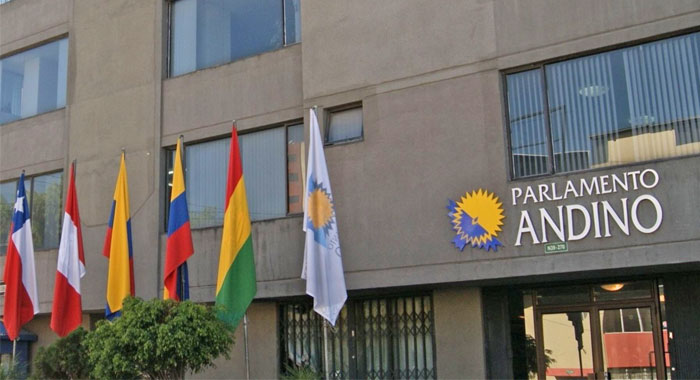 Anuncian venta del Edificio del Parlamento Andino en Quito