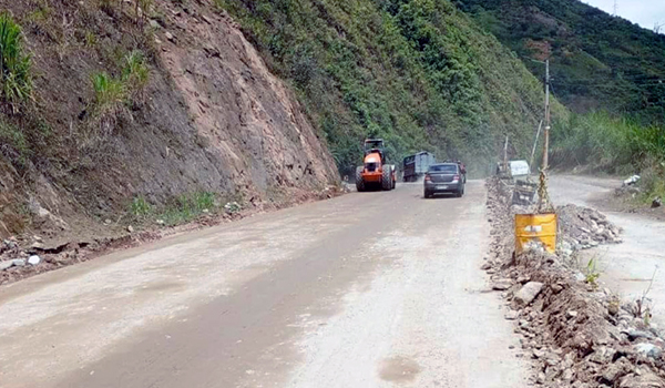 cierre-temporal-de-la-via-banos-puyo-por-trabajos-de-bacheo.ecuador221.com_.ec_ Cierre temporal de la vía Baños-Puyo por trabajos de bacheo