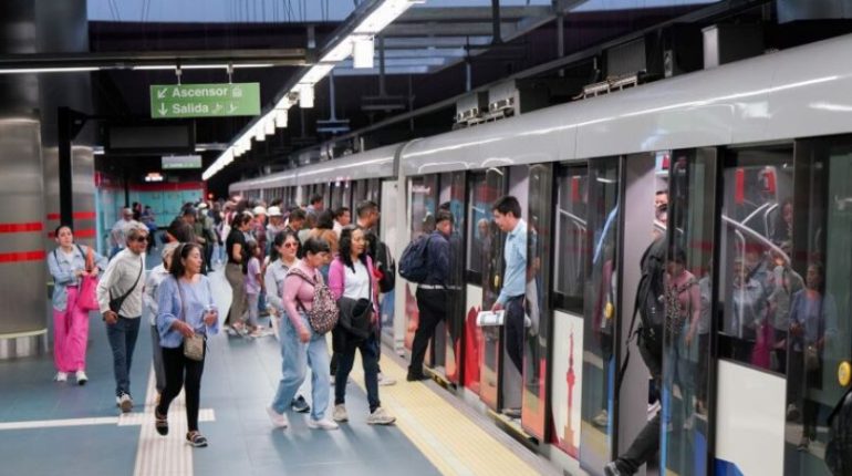 Horarios del metro de Quito durante el feriado