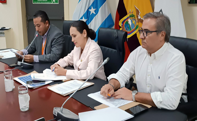 ines-manzano-es-la-nueva-ministra-de-energia-encargada-ecuador221.com_.ec_ Inés Manzano es la nueva ministra de Energía encargada