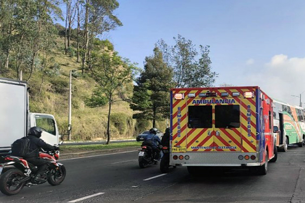 nueve-heridos-en-doble-accidente-de-transito-en-quito-ecuador221.com_.ec_ Nueve heridos en doble accidente de tránsito en Quito