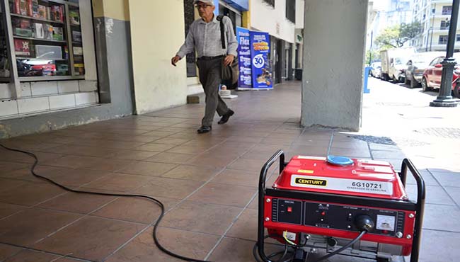 En Guayaquil se mantienen los racionamientos de energía de ocho horas