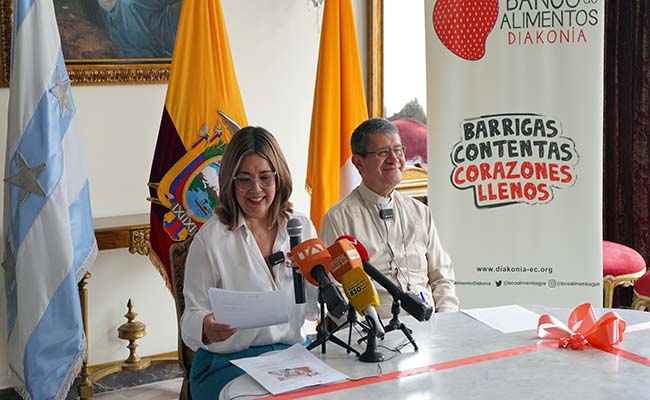 Agrandemos la mesa, una cena navideña para 5 mil niños