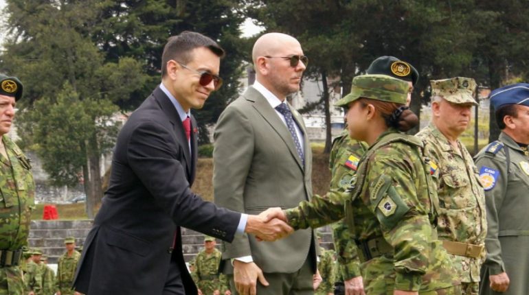 Daniel Noboa impulsa reentrenamiento militar