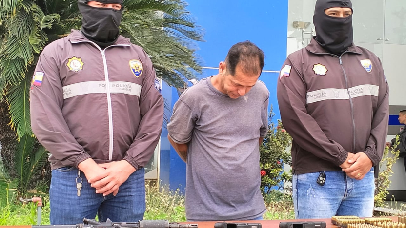 detienen-a-refugiado-con-armas-sofisticadas-en-guayaquil.ecuador.com_.ec_ Detienen a refugiado con armas sofisticadas en Guayaquil