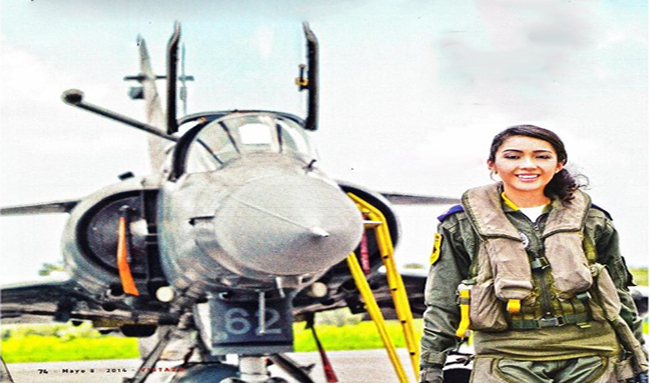 Diana Ruiz, la primera mujer en pilotar un avión supersónico