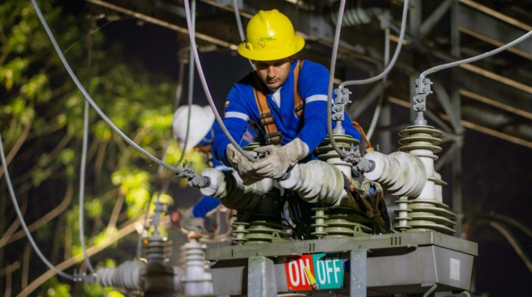 Cortes eléctricos disminuyen por energía colombiana