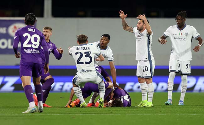 Bove, de la Fiorentina, se desploma en el partido contra el Inter