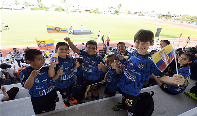 Gobierno invertirá USD 4 millones para rehabilitar estadio Las Pampas