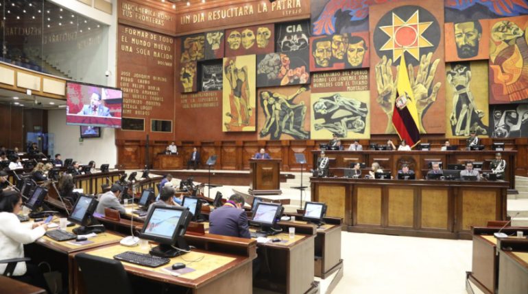 Asamblea envía ley para mujeres emprendedoras a comisión