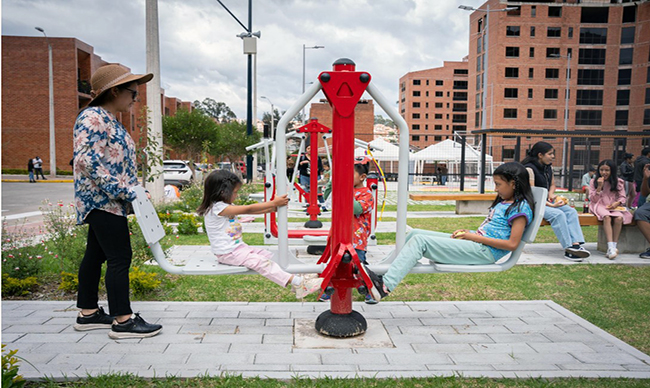 Cuenca inaugura el parque recreativo Rieles de Monay