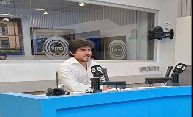 De la Gasca: “Quieren licenciar al presidente Daniel Noboa para sentarle a Abad”