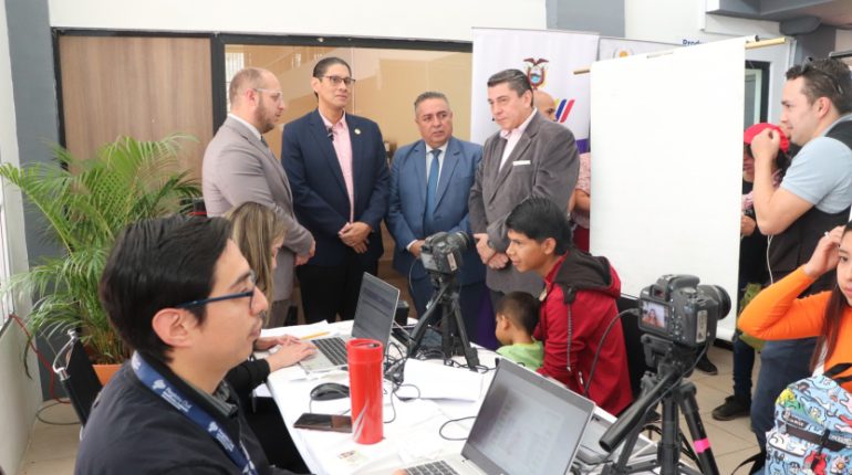 Ecuatorianos podrán votar con cédula o pasaporte vencidos