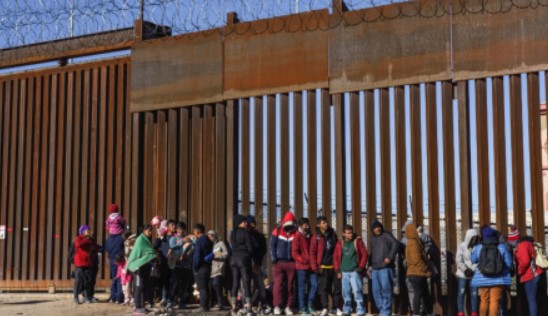 Más de 31.000 ecuatorianos enfrentan deportación en EE. UU.