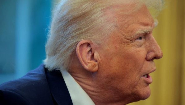 Trump reitera su intención de imponer aranceles del 25% a México y Canadá