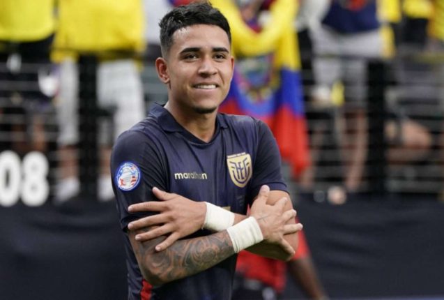 Álex Aguinaga analiza el bajo nivel de Kendry Páez