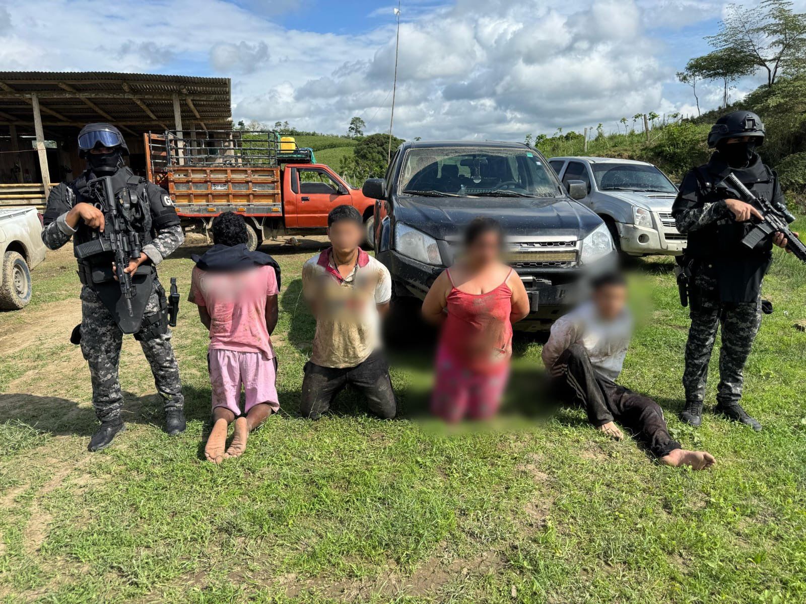 balacera-en-chone-deja-dos-muertos-y-cuatro-detenidos.ecuador221.com_.ec_ Balacera en Chone deja dos muertos y cuatro detenidos