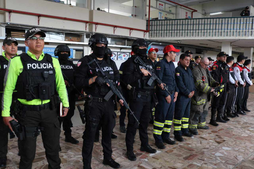 cuenca-refuerza-operativos-de-seguridad-para-el-feriado-de-carnaval.ecuador221.com_.ec_ Cuenca refuerza operativos de seguridad para el feriado de Carnaval