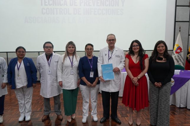 Ecuador refuerza control de infecciones en atención sanitaria