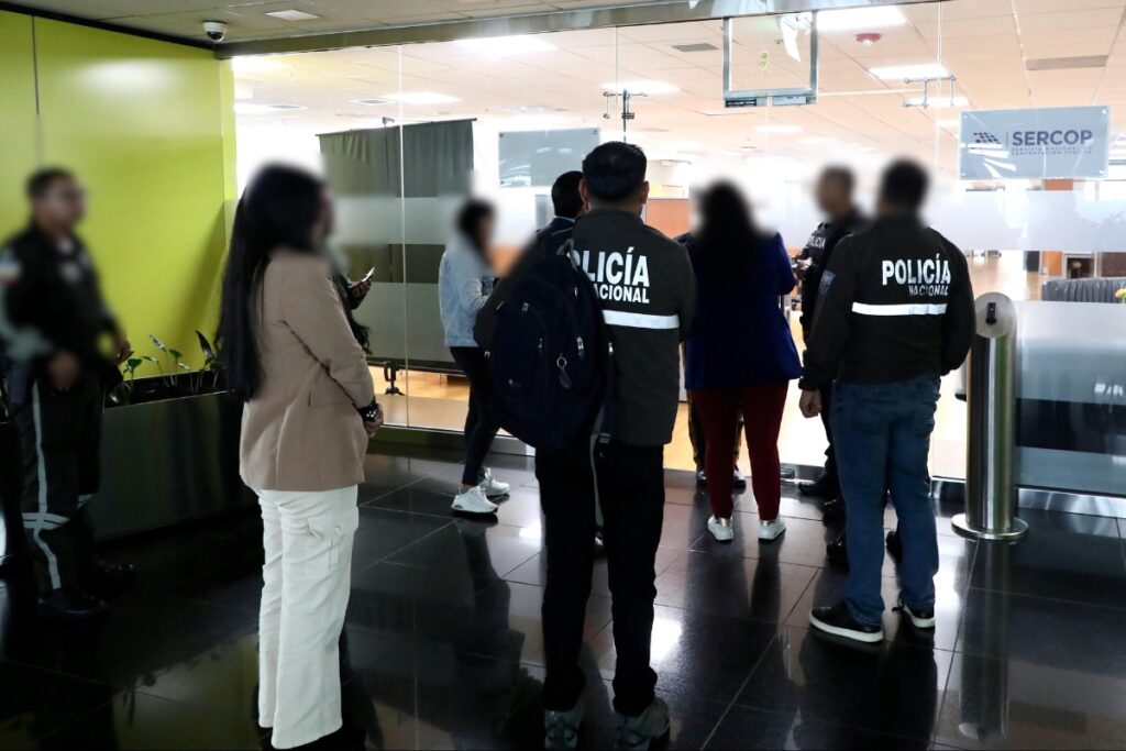 fiscalia-allana-el-sercop-por-presunto-acceso-ilegal-a-sistema.ecuador221.com_.ec_ Fiscalía allana el Sercop por presunto acceso ilegal a sistema
