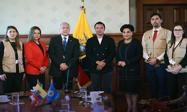 La Misión de la OEA se reunió con el presidente Noboa
