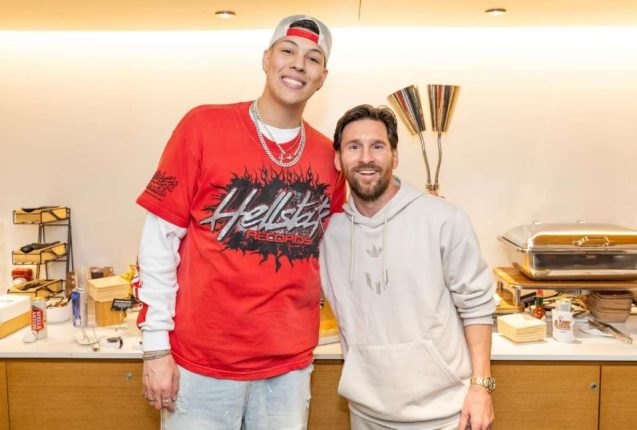 Messi brilla en el Super Bowl junto a Mahomes