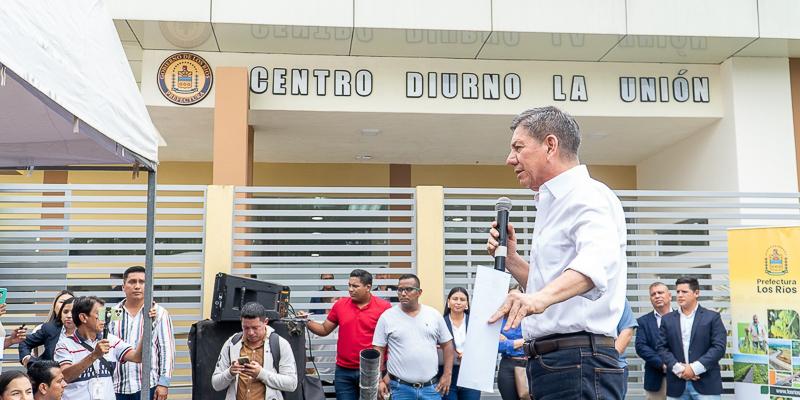 prefectura-inaugura-moderno-centro-para-personas-con-discapacidad.ecuador221.com_.ec_ Prefectura inaugura moderno centro para personas con discapacidad