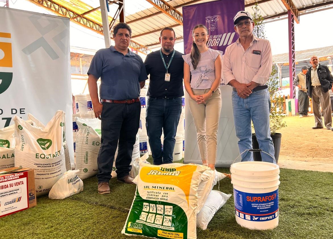 productores-de-pastaza-reciben-insumos-agricolas-para-potenciar-el-cacao.ecuador221.com_.ec_ Productores de Pastaza reciben insumos agrícolas para potenciar el cacao