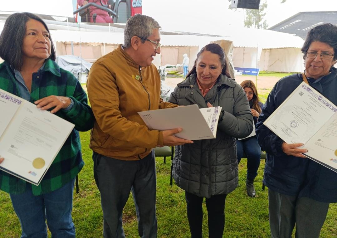 ecuador 221 productores-de-tungurahua-reciben-apoyo-para-fortalecer-el-agro.ecuador221.com_.ec_ Productores de Tungurahua reciben apoyo para fortalecer el agro