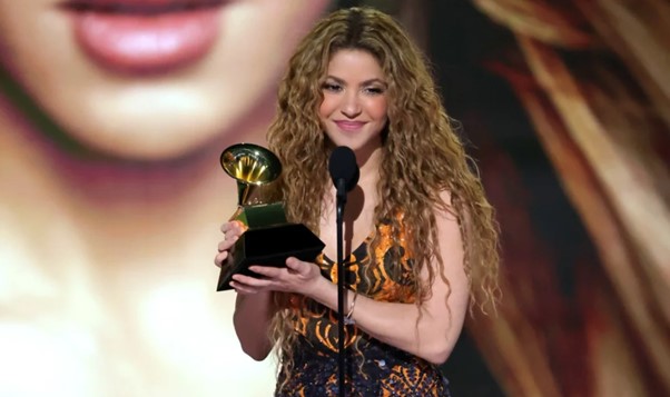 shakira-dedica-su-premio-grammy-a-los-inmigrantes-en-estados-unidos.ecuador221.com_.ec- Shakira dedica su premio Grammy a los inmigrantes en Estados Unidos