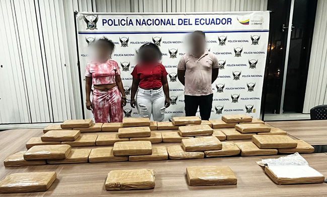 5.-policia-decomisa-40-kilos-de-cocaina-en-buena-fe-ecuador221.com_.ec_ Policía decomisa 40 kilos de cocaína en Buena Fe