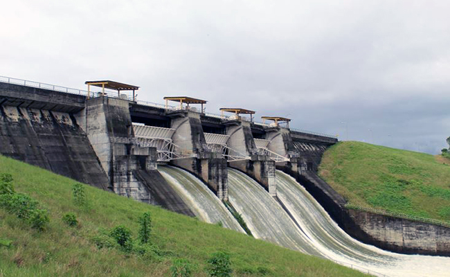 celec-inicio-las-descargas-controladas-de-agua-del-embalse-daule-peripa-ecuador221.com_.ec_ CELEC inició las descargas controladas de agua del embalse Daule Peripa