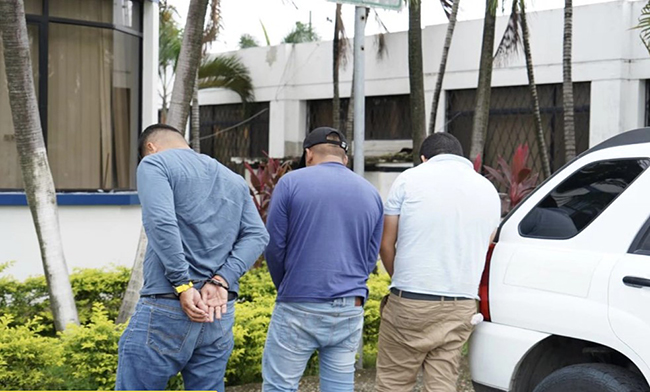 detienen-a-tres-delincuentes-que-robaron-60-mil-dolares-ecuador221.com_.ec_ Detienen a tres delincuentes que robaron 60 mil dólares