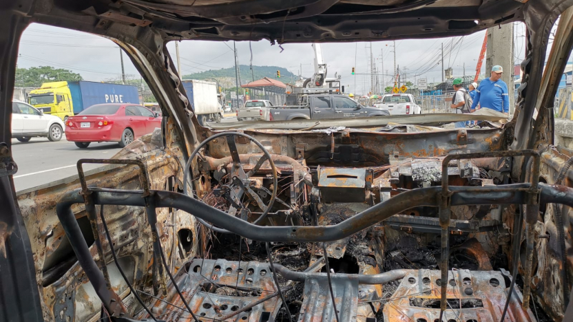 explosion-de-coche-bomba-en-guayaquil-causa-graves-danos.ecuador221.com_.ec_ Explosión de coche bomba en Guayaquil causa graves daños