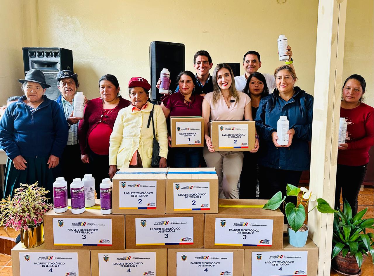 gobierno-impulsa-el-agro-en-loja-con-titulos-insumos-y-certificaciones.ecuador221.com_.ec_ Gobierno impulsa el agro en Loja con títulos, insumos y certificaciones