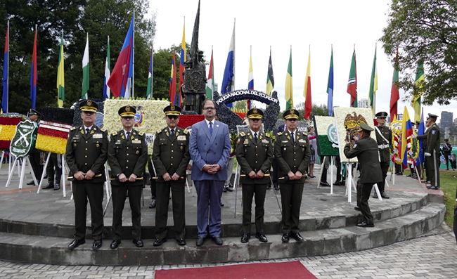 la-policia-nacional-rindio-homenaje-a-sus-heroes-ecuador221.com_.ec_ La Policía Nacional rindió homenaje a sus héroes