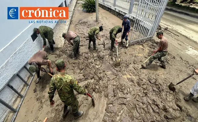 militares-apoyan-a-afectados-por-el-desbordamiento-del-rio-ecuador221.com_.ec_ Militares apoyan a afectados por el desbordamiento del río