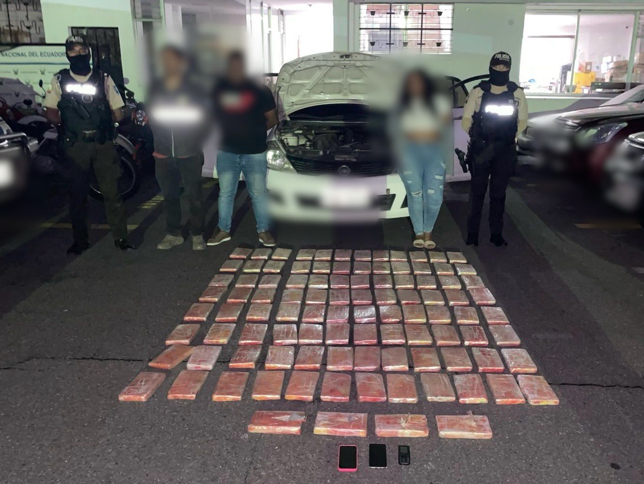 policia-decomisa-100-kilos-de-droga-en-quito.ecuador221.com_.ec_ Policía decomisa 100 kilos de droga en Quito