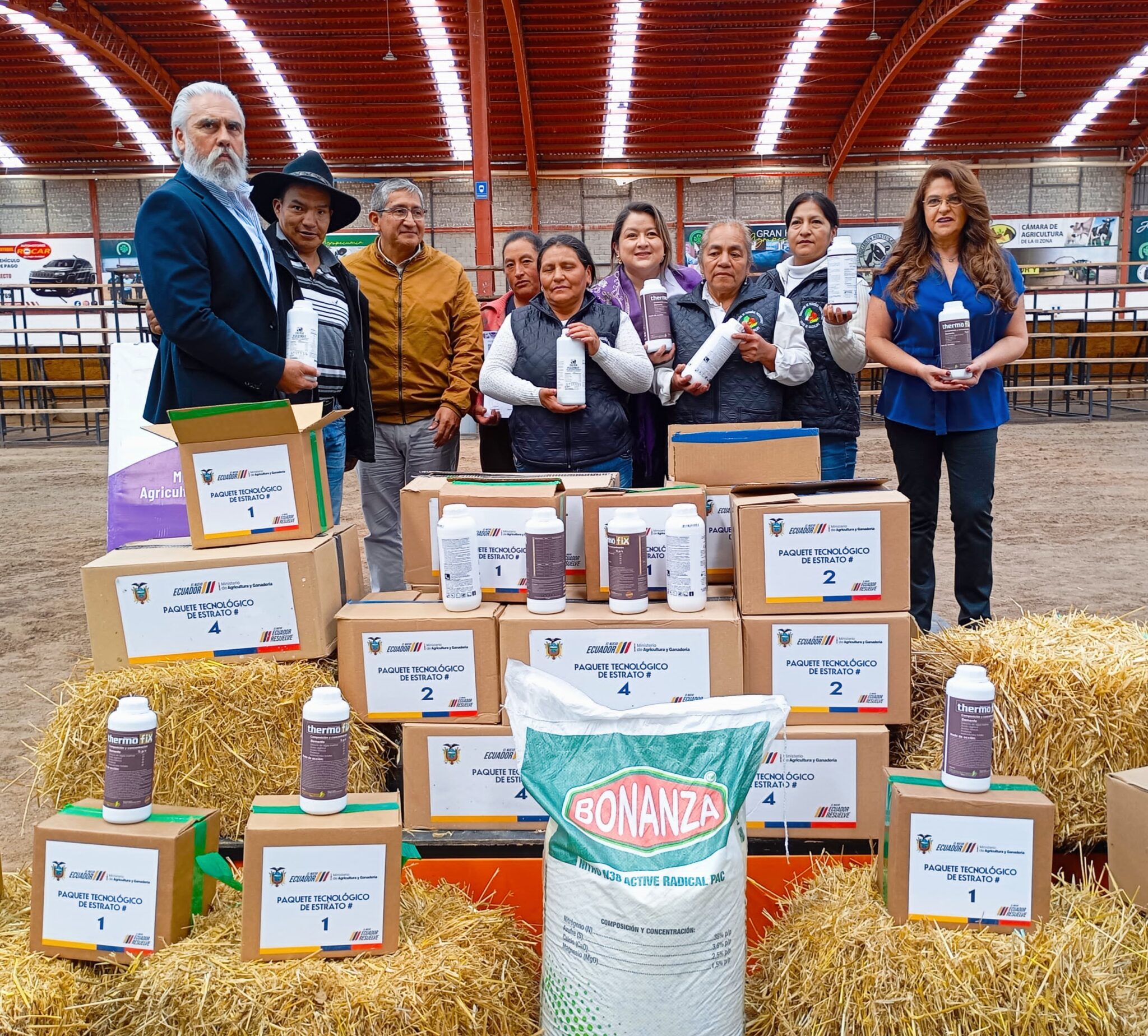 ecuador 221 productores-de-azuay-reciben-insumos-y-titulos-de-propiedad.ecuador221.com_.ec_ Productores de Azuay reciben insumos y títulos de propiedad