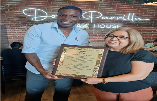 Asociación de Futbolistas homenajeó a María Velásquez