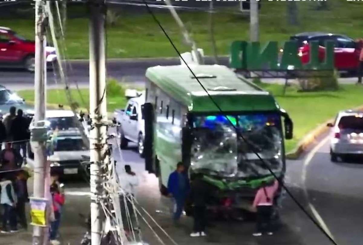 choque-multiple-en-gualo-deja-18-personas-heridas.ecuador221.com_.ec_ Choque múltiple en Gualo deja 18 personas heridas
