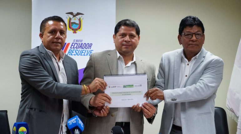 Ecuador lanza proyecto para reactivar 20.000 hectáreas de café